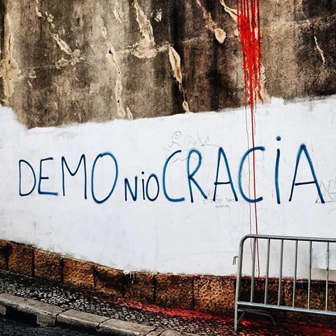 Angelina Anjos: A democracia no Brasil e a crise das palavras